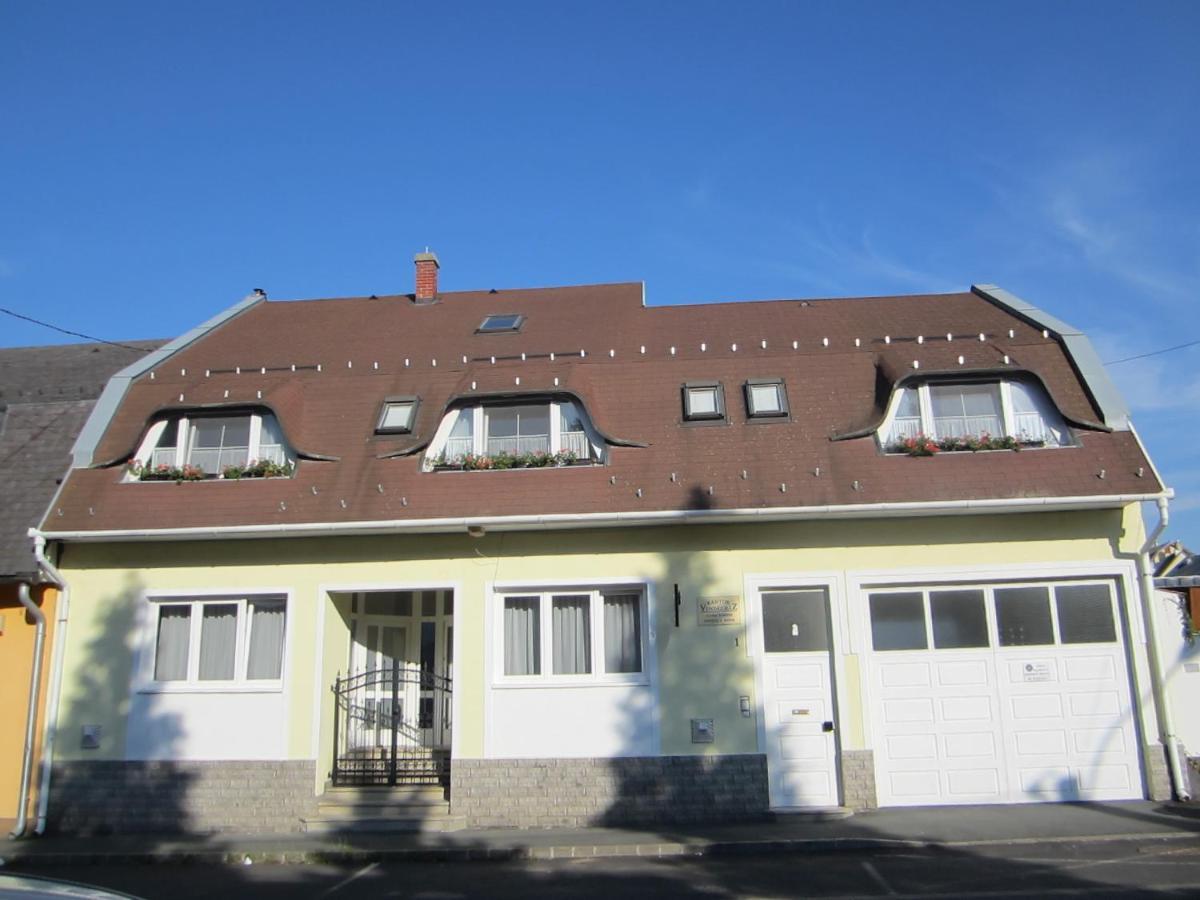 Kantor Vendeghaz Hotel Залегершег Екстериор снимка